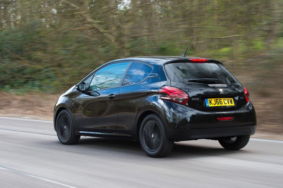  Peugeot 208 Black Edition 3-Door 2017 года  (фото 11 из 11)